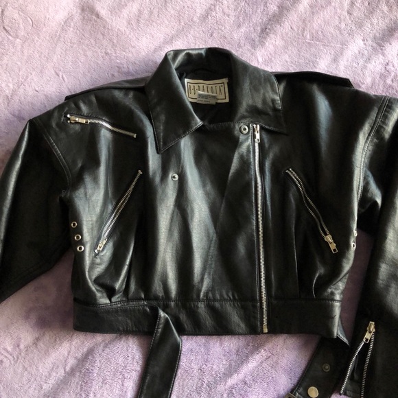 BB Dakota Black Leather Cropped Motorcycle Jacket - Picture 11 of 13